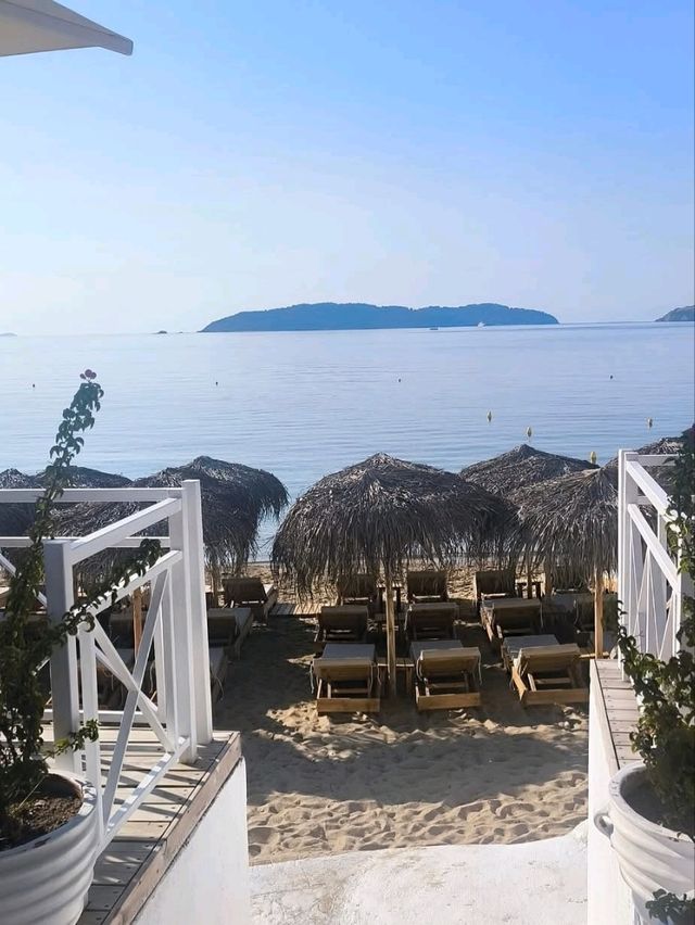 🌊 Skiathos: A Lush Island of Beaches, Charm, and Aegean Spirit 🇬🇷✨