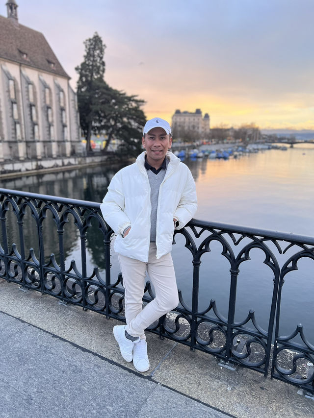 Sunset Serenade on the Limmat – Zürich’s Golden Hour Magic 🌊🌅 