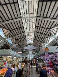 Valencia: Walls That Speak – Street Art & Urban Vibes 🎨🌆✨