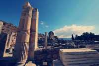 The vicissitudes of history in ruins.