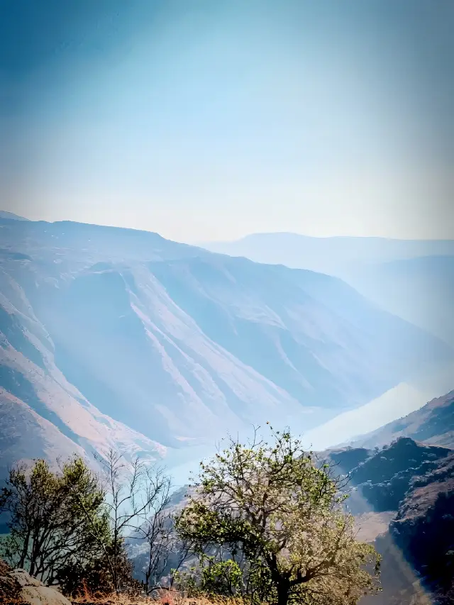 The Jinsha River Grand Canyon is a lesser-known but stunning sight!