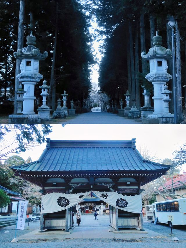 日本富士山河口湖最值得去的景點冨士御室淺間神社深入靜謐之地