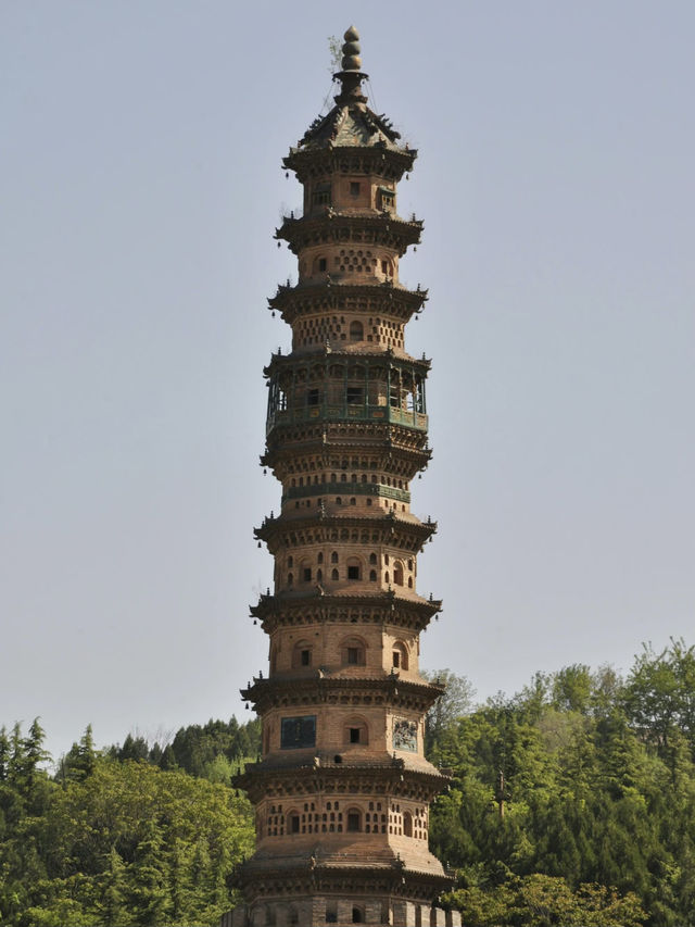 山西旅遊｜皇城相府旁壯觀的海會寺雙塔