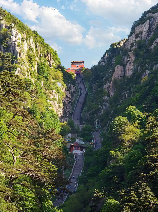 🏔️ Exploring the Five Great Mountains of China 🏔️ 