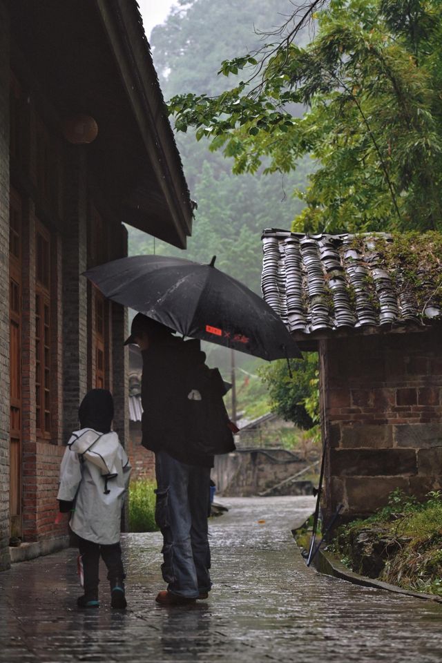 樂山健為|時間停在了這座無人問津的小鎮