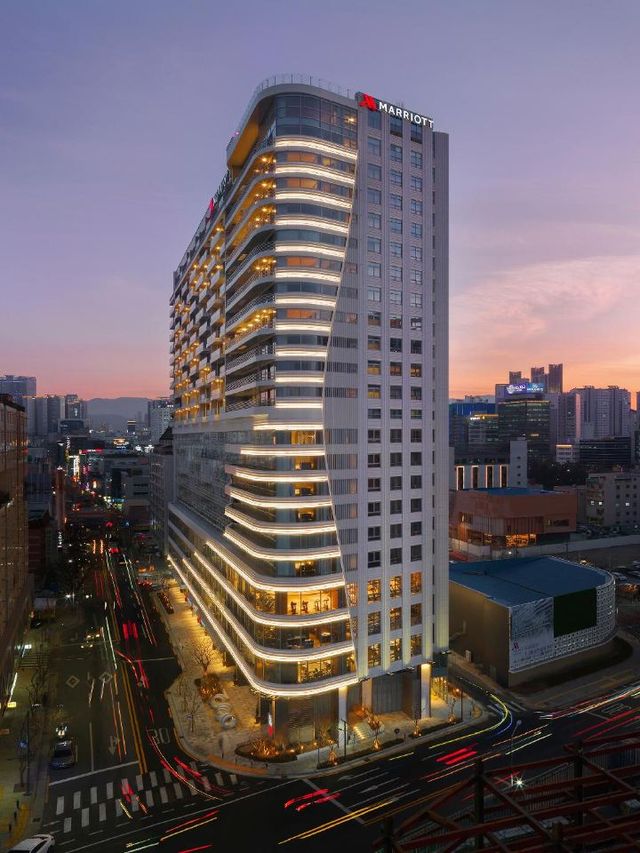 🌟 Daegu's Deluxe Digs: Marriott Magic Unveiled 🌟