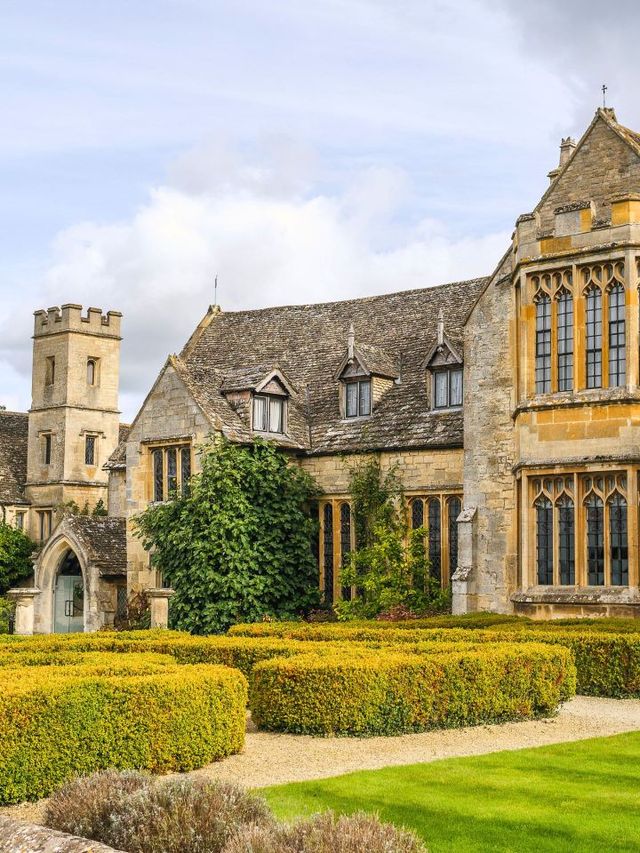 🏰✨ Cheltenham's Luxe Getaway: Ellenborough Park Revealed! 🌟🍃