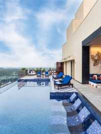 🌟 Bhopal's Best: Luxe Lakeside Escapes! 🏨✨