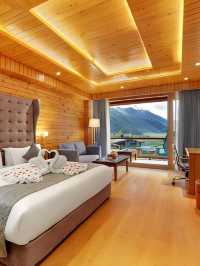 🌟 Manali's Luxe Retreat: Tiaraa Hotels & Resorts 🏔️✨