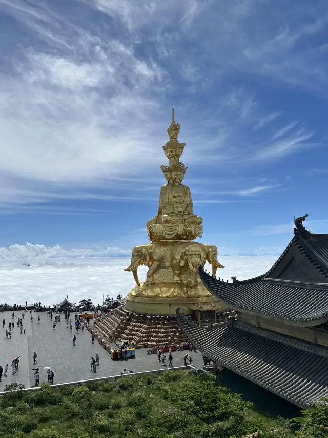 Emei Wonderland: Explore the Beauty of Mountains and Rivers, Experience Buddhist Culture