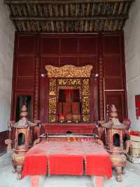 廣西鹿寨仁里屯鄧氏堂祠。