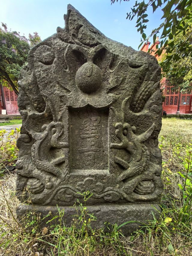 霍山縣博物館的石雕及碑刻。