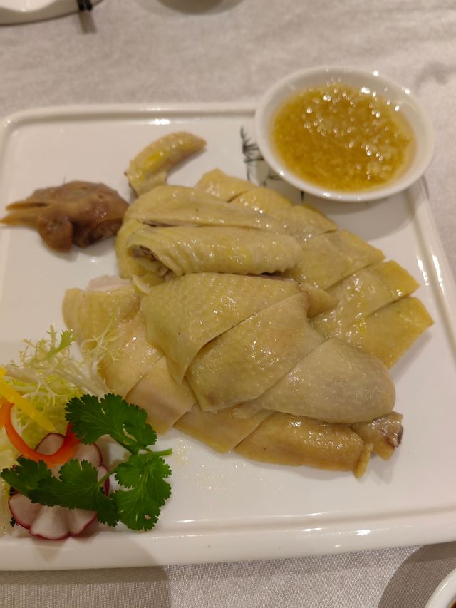 百粵樓，優雅且有文化底蘊。