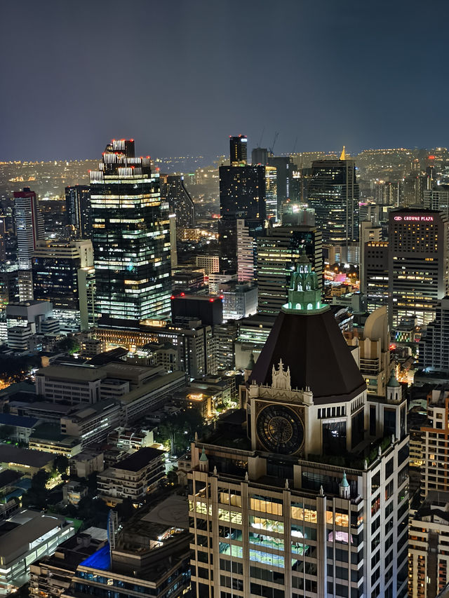 Capture Stunning Photos at Banyan Tree Bangkok's Moon Bar for Just 800 Baht