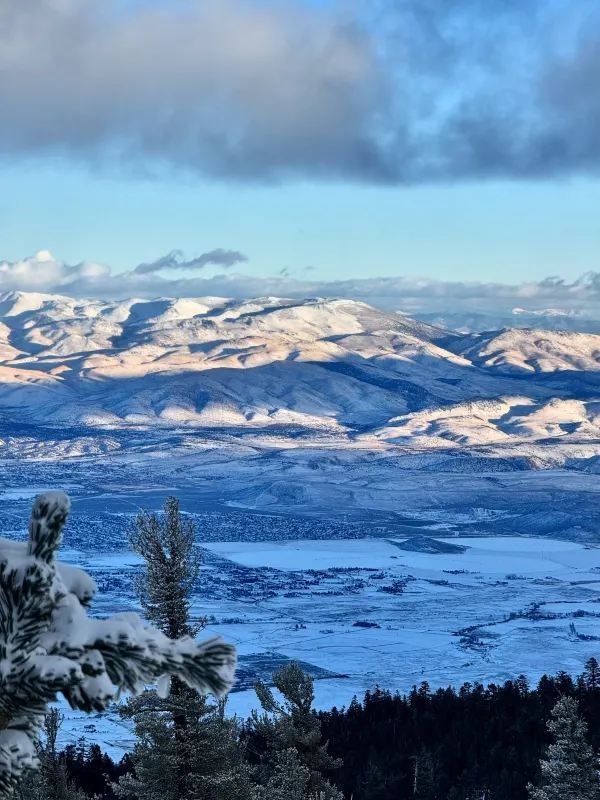 Scenery of Heavenly Ski Resort at Lake Tahoe! 