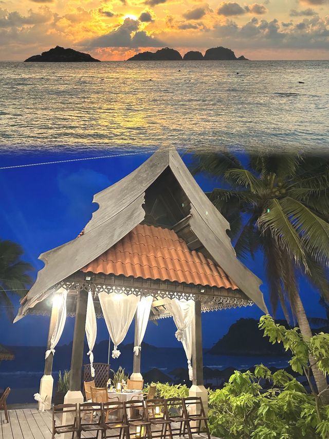 宛如大地遺落的夢幻之境，滿是歲月沉澱的韻味。