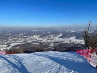 Miaoxiang Mountain Ski Resort in Changchun is worthy of its nickname, "Little Temple of Austria."