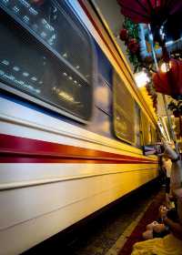 ハノイの「トレインストリート」でユニークな体験を！（列車時刻表付き）