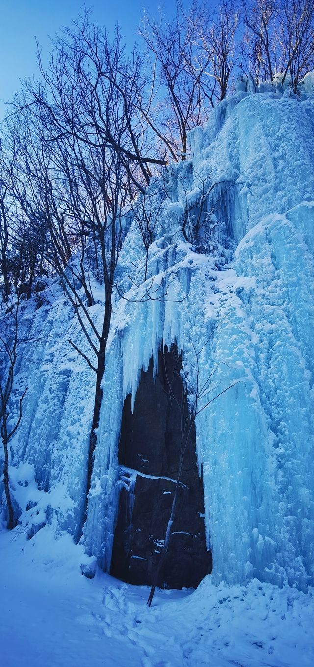 本溪關門山冰瀑布