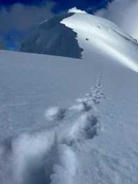 那抹勒多曼因藍！攀登6112米技術雪山！