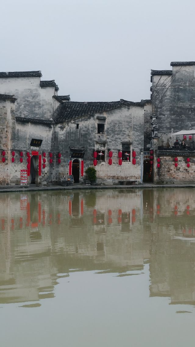 宏村景區3月的慘狀