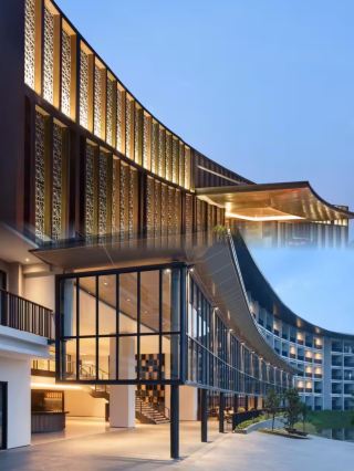 Palembang Treasure! A Luxurious Stay Right Next to the Airport