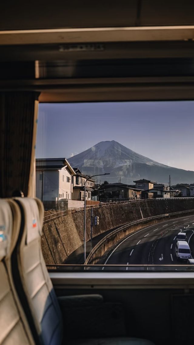 總要坐一趟開往富士山的列車吧