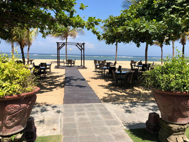 雋美沙努爾 | 巴厘海灘茵那大酒店   酒店：巴厘海灘茵那大酒店  地址：Jl. Hang T
