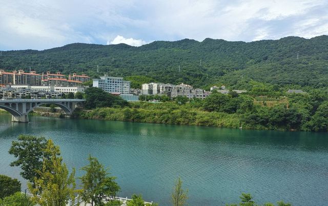 在小東江找到夢幻民宿|開窗就是霧漫仙境 在小東江找到夢幻民宿|開窗就是霧漫仙境