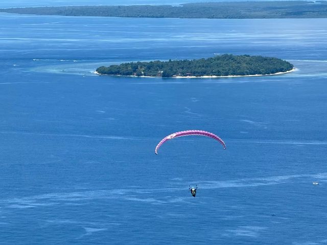 美娜多絕美滑翔傘體驗等了7年終於圓夢！