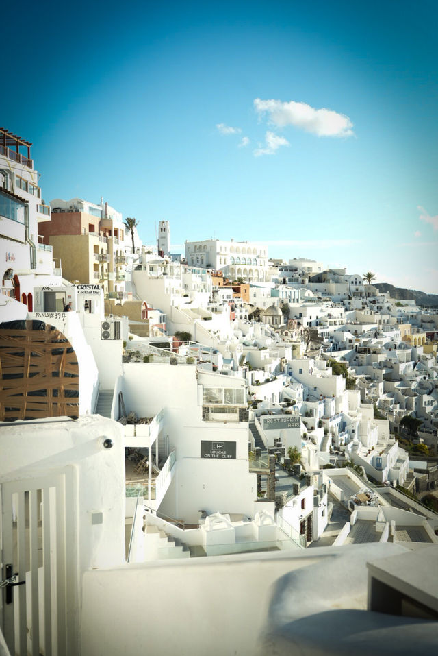 希臘聖托里尼・費拉小鎮｜午後到夜晚的藍白時光