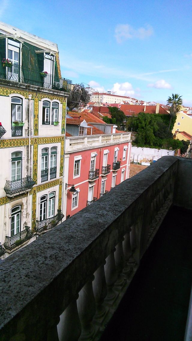 葡萄牙里斯本隱藏的浪漫小屋 | 艾斯加尼拉斯維爾得斯酒店   酒店：艾斯加尼拉斯維爾得斯酒店  