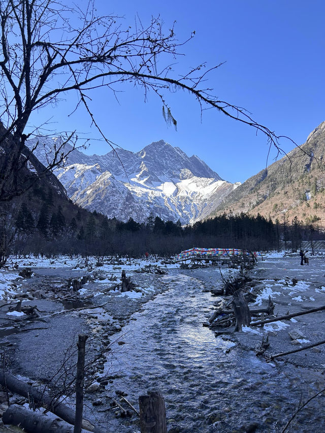 川西絕美理小路一日遊藍冰雪山治癒打工人！