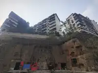 居民樓下的唐代千手觀音