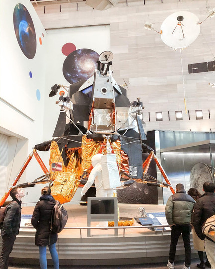 スミソニアン国立航空宇宙博物館半日観光ガイド | Trip.com ワシントンD.C. スミソニアン国立航空宇宙博物館半日観光ガイド | Trip.com ワシントンD.C.