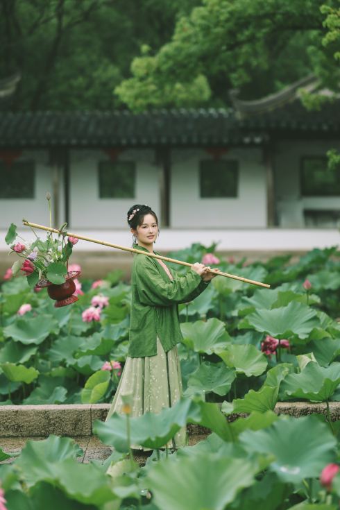蓮の花が満開の庭園なのに、蘇州には誰もいないなんて | Trip.com 常熟