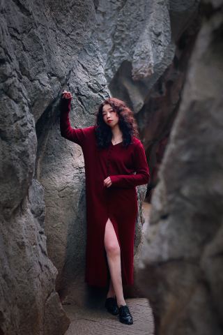 윈난 석림: 2억 7천만 년 된 돌로 만들어진 동화 속 세상으로 발을 들여놓다