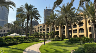 在 One & Only Royal Mirage Arabian Court 享受輕鬆的夏日假期