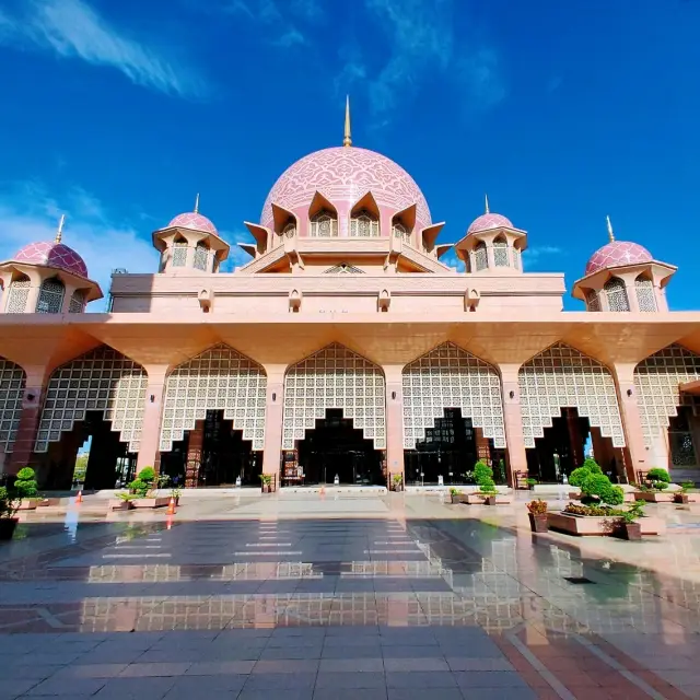 夢幻的馬來西亞粉紅清真寺