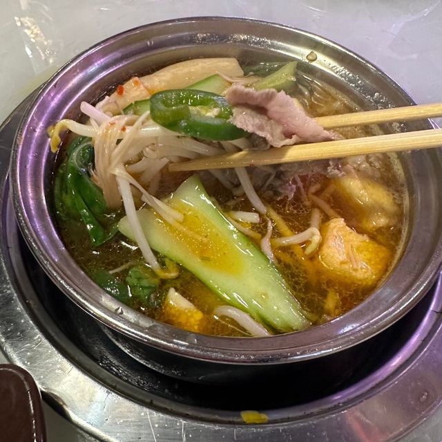 美國｜喬治亞州 超豐富迴轉火鍋 湯頭多樣好吃又好玩