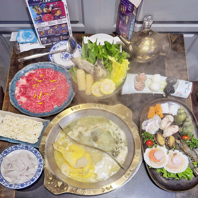 超級🤩豐富火鍋🍲二人餐🪐 超級🤩豐富火鍋🍲二人餐🪐