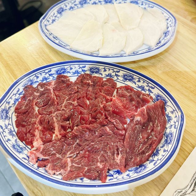新鮮手切美味牛肉😋