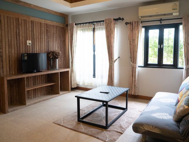 หนีแมวไป Hotel Toscana Trad โรงแรมทอสคาน่าตราด