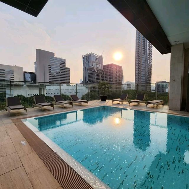 Review โรงแรม Oriental Residence Bangkok