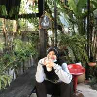 ตู้ กาเเฟ (คาเฟ่ยะลา)