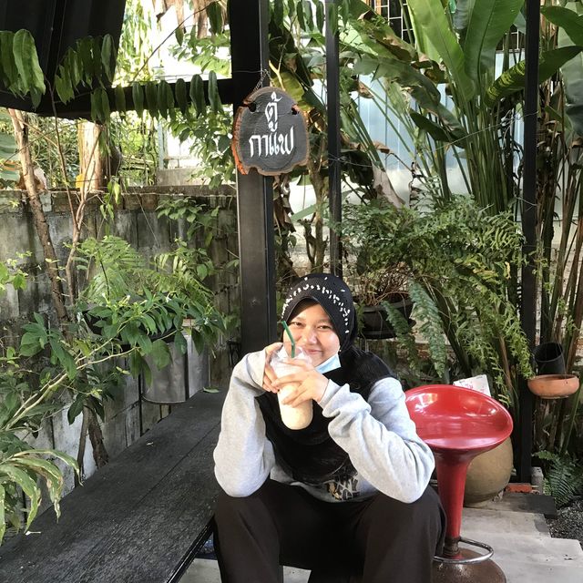 ตู้ กาเเฟ (คาเฟ่ยะลา)