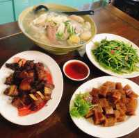 台北｜🍜🥢🥬古早味現炒料理📍 張吳記什錦麵