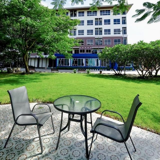 Two hundreds Café 