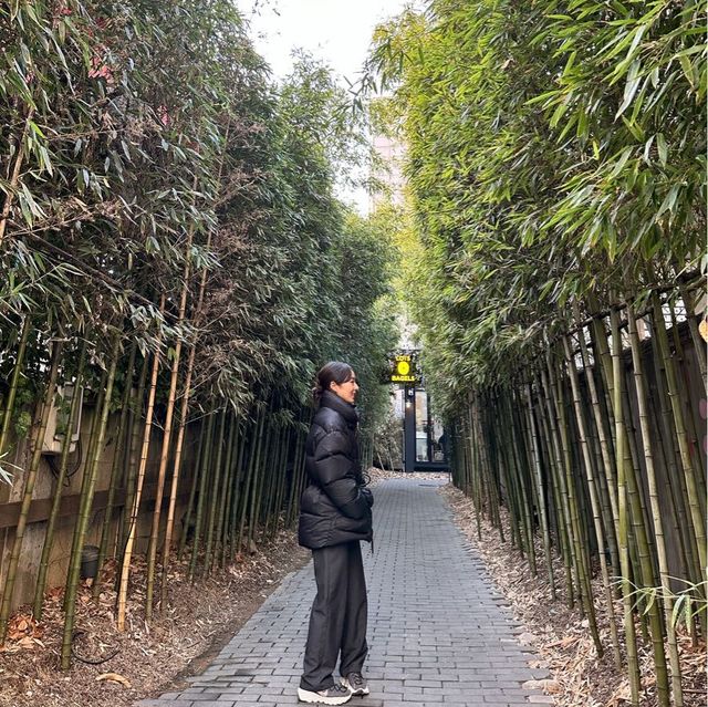 기하학적인 조형물이 반겨주는 하우스도산🏠