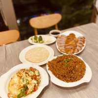 「老掌櫃東北菜館：特色菜式，尖椒炒蛋」